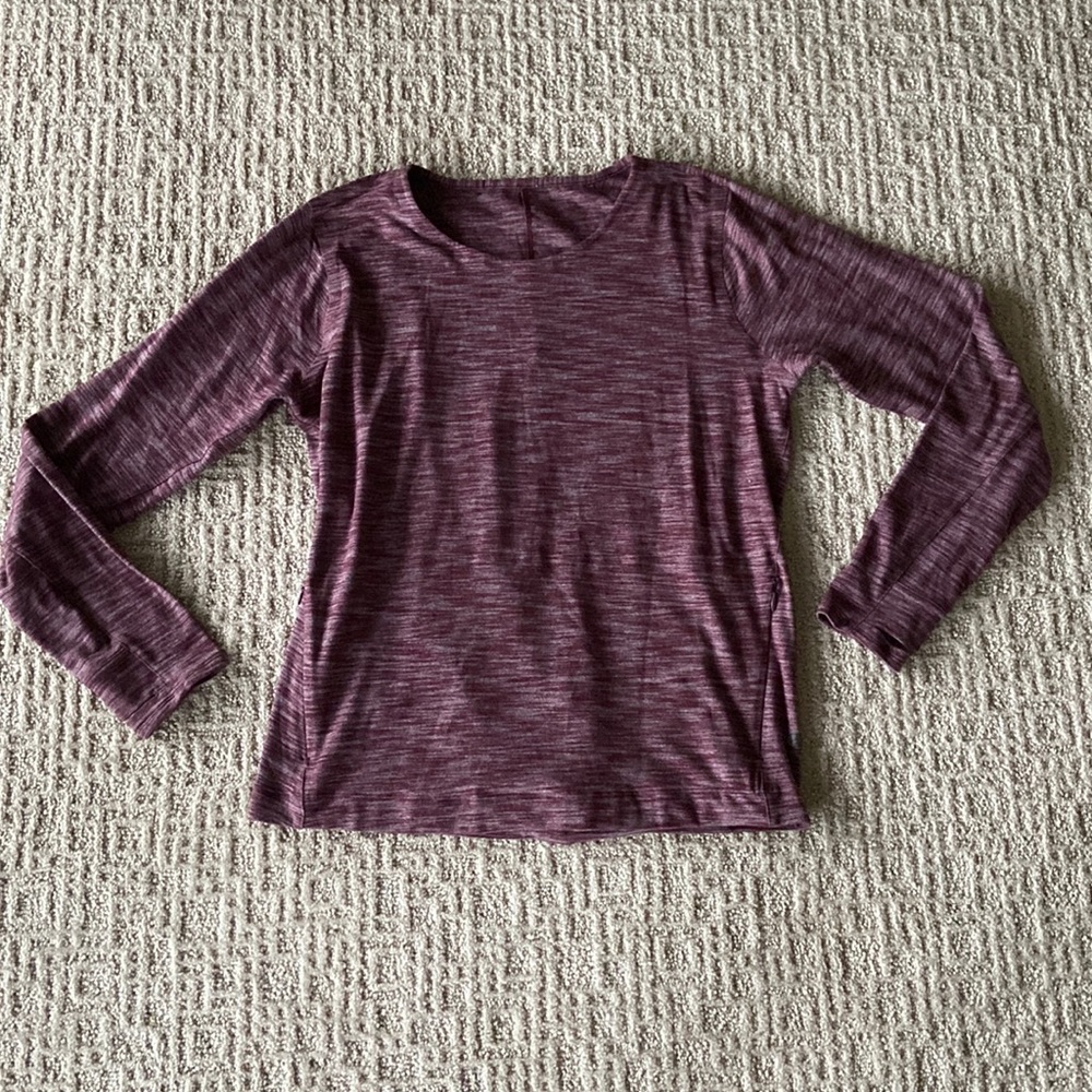 Euc Lululemon Pullover - image 1